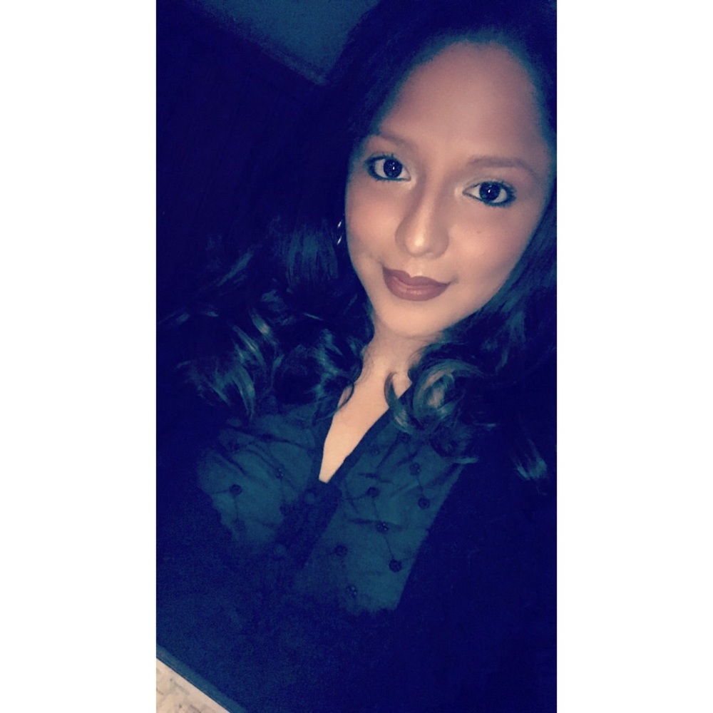 Meet your Posher, Leila